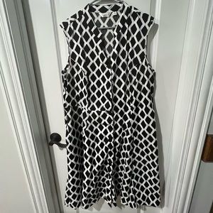 Black and White Sleeveless Dress